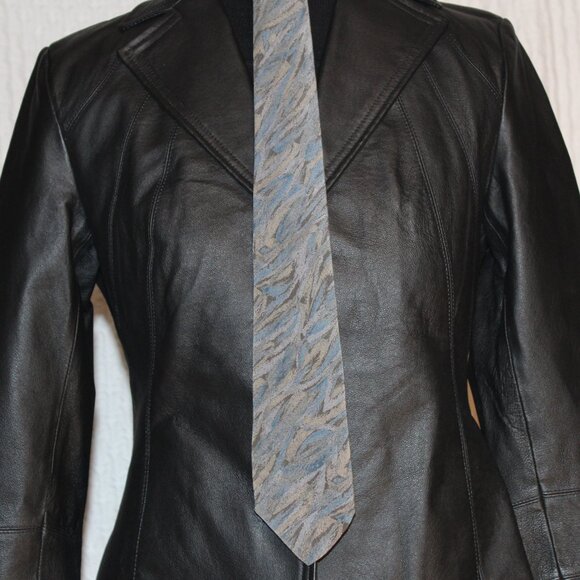 Vtg VALENTINO Cravatte TIE Luxury 100% Silk NeckWear Hand  display picture 3